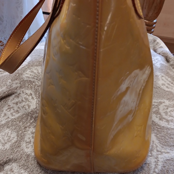 AUTHENTIC Louis Vuitton Monogram Vernis yellow zip top tote - Picture 15 of 16
